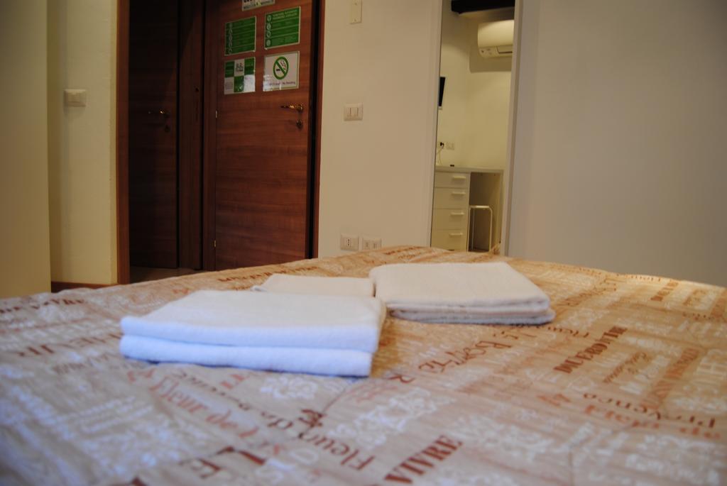 Suite Tower Bergamo Esterno foto