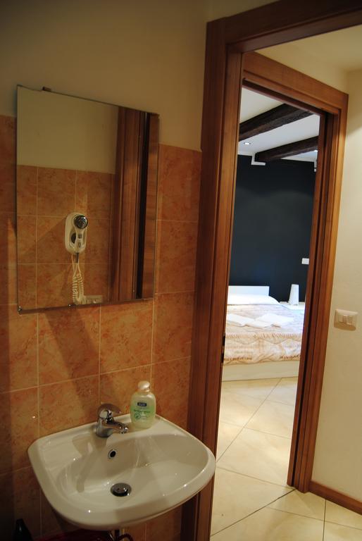 Suite Tower Bergamo Esterno foto